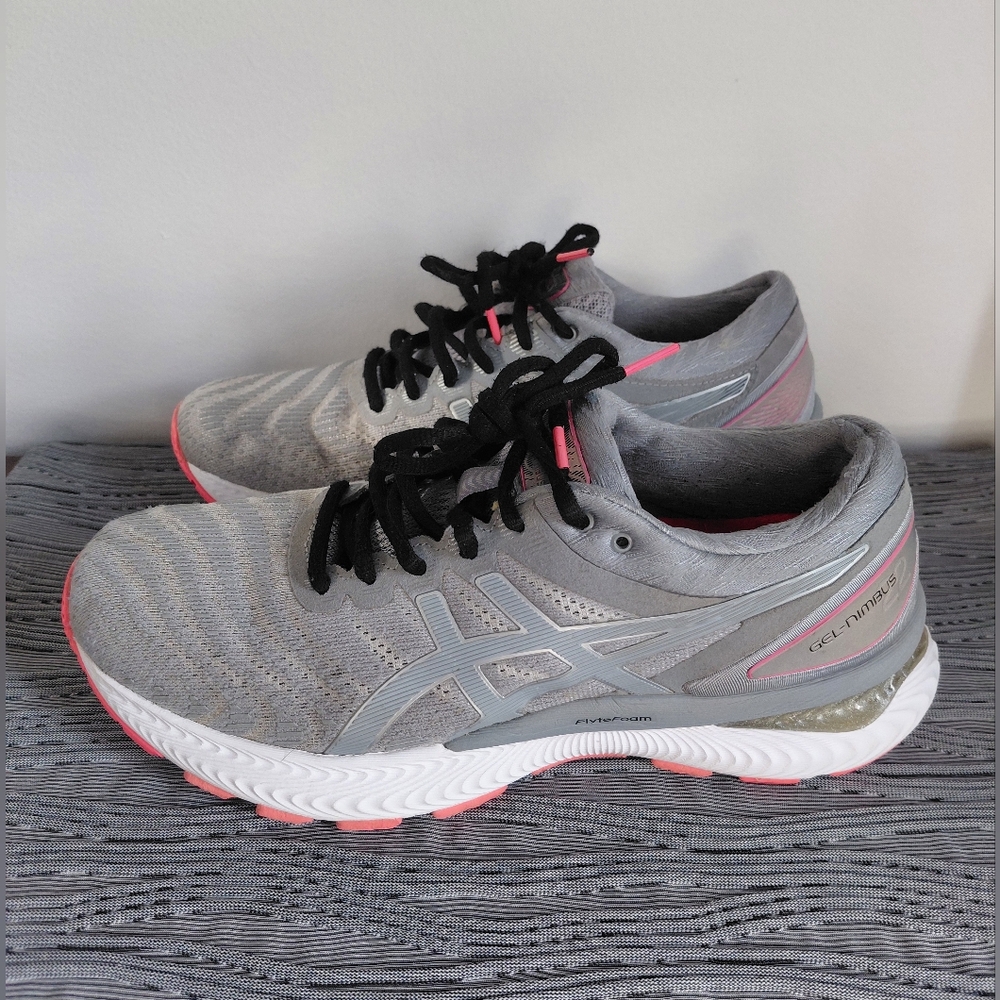 ASICS Women's GEL-NIMBUS 22 LITE-SHOW Size 8.5